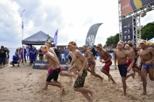Imagem da notícia - Com apoio do Governo, Rio Negro Challenge reúne mais de 200 nadadores na praia de Paricatuba
